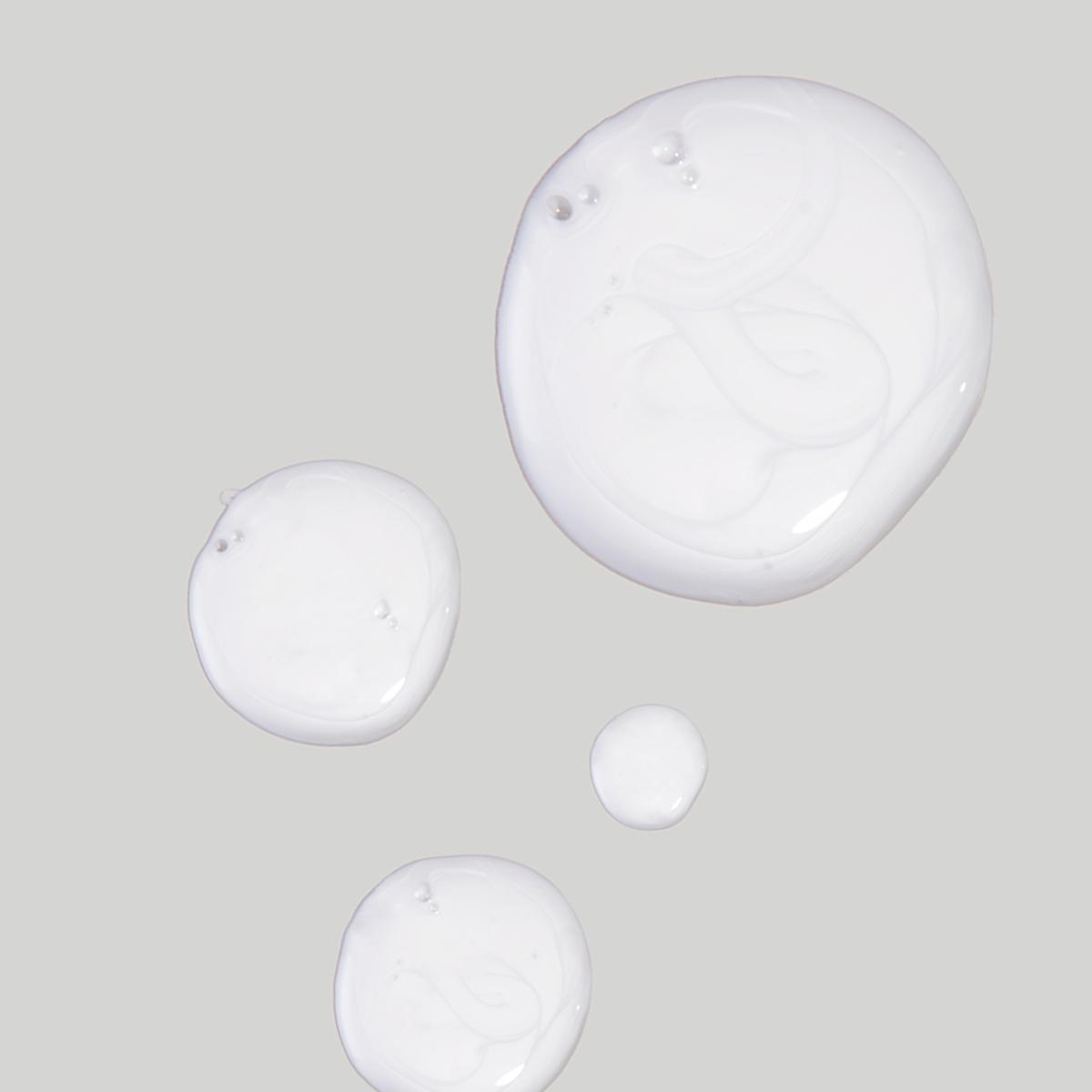 CLEANSING GEL WASH WITH NIACINAMIDE AND GLYCOLIC ACID CLEANSES, EVENS OUT SKIN TONE AND HELPS ITS ACTIVE RENEWAL - Image 3